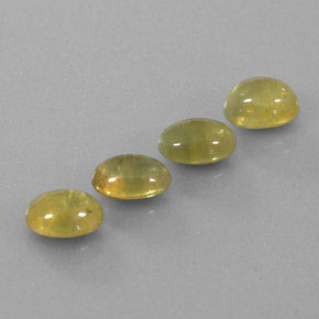 4.90カラットの天然ミディアムグリーンサファイア（7×4.9 mm・透明）