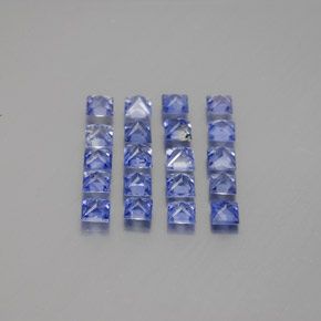カラットの天然ブルーサファイア（2.5×2.4 mm・四角）