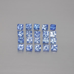 カラットの天然ブルーサファイア（2.3×2.3 mm・四角）