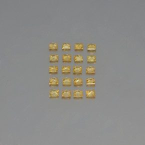 カラットの天然ゴールデンイエローサファイア（2.4×2.4 mm・四角）