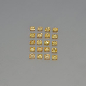 カラットの天然ゴールデンイエローサファイア（2.5×2.5 mm・四角）