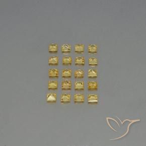 1.99カラットの天然イエローサファイア（2.6×2.6 mm・四角）