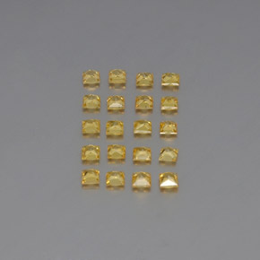 カラットの天然ゴールデンイエローサファイア（2.6×2.6 mm・四角）