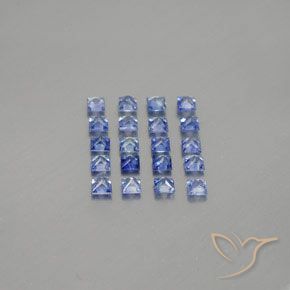 1.58カラットの天然ミディアムダークブルーサファイア（2.3×2.3 mm・四角）