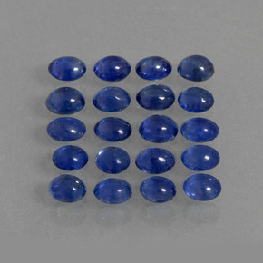 カラットの天然ブルーサファイア（3.3×2.7 mm・オーバルカット）