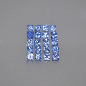 カラットの天然ブルーサファイア（2.1×2.1 mm・四角）