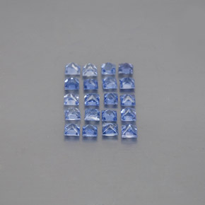 カラットの天然ブルーサファイア（2.1×2.1 mm・四角）