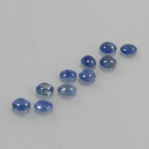 カラットの天然ブルーサファイア（3.9×3.1 mm・透明）