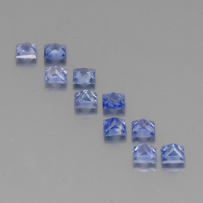 2.24カラットの天然ブルーサファイア（3.2×3.1 mm・四角）