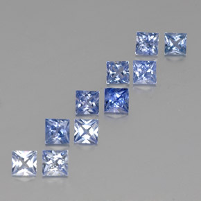 カラットの天然ブルーサファイア（4×3.9 mm・四角）