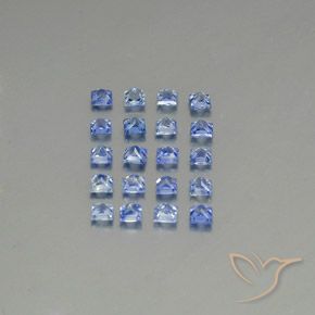 1.97カラットの天然ミディアムダークブルーサファイア（2.5×2.4 mm・四角）