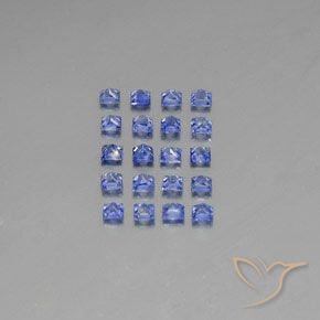 1.80カラットの天然ミディアムダークブルーサファイア（2.4×2.3 mm・四角）