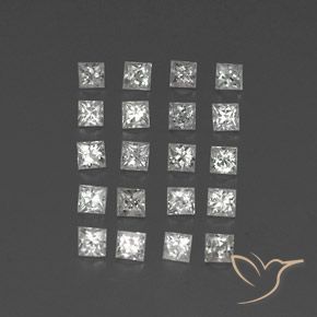 1.66カラットの天然ホワイトサファイア（2.3×2.2 mm・四角）