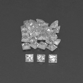 カラットの天然ホワイトサファイア（1.9×1.9 mm・四角）