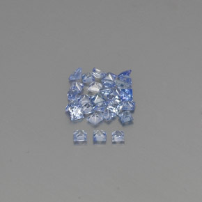 1.21カラットの天然パステルブルーサファイア（2.1×2 mm・四角）