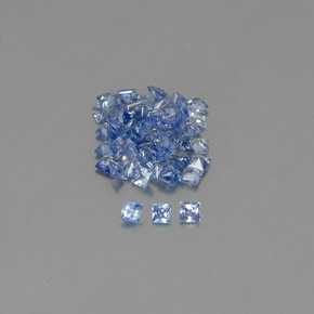 カラットの天然ブルーサファイア（1.9×1.9 mm・四角）