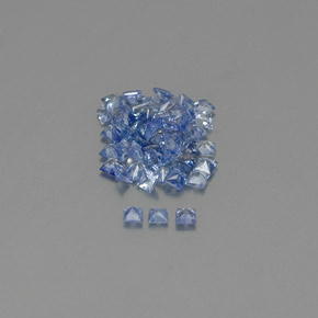 カラットの天然ブルーサファイア（1.9×1.9 mm・四角）