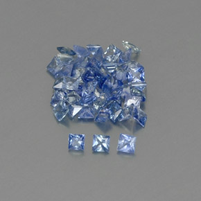 カラットの天然ブルーサファイア（1.9×1.8 mm・四角）