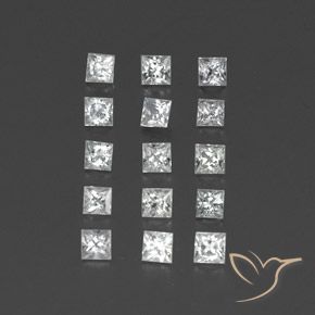 1.54カラットの天然ホワイトサファイア（2.6×2.5 mm・四角）