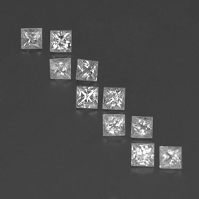 1.35カラットの天然ホワイトサファイア（2.8×2.7 mm・四角）