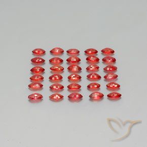 3.54カラットの天然ダークレッドサファイア（4×2.1 mm・マーキス）