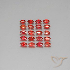 3.48カラットの天然ディープレッドサファイア（4.3×2.5 mm・マーキス）