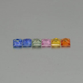カラットの天然マルチカラーサファイア（3.3×3.2 mm・四角）