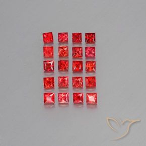 2.67カラットの天然明るい赤サファイア（2.6×2.5 mm・四角）