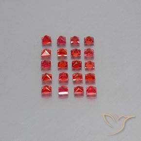2.67カラットの天然明るい赤サファイア（2.6×2.5 mm・四角）