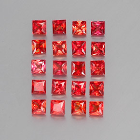 2.47カラットの天然明るい赤サファイア（2.7×2.7 mm・四角）