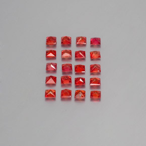 2.47カラットの天然明るい赤サファイア（2.7×2.7 mm・四角）
