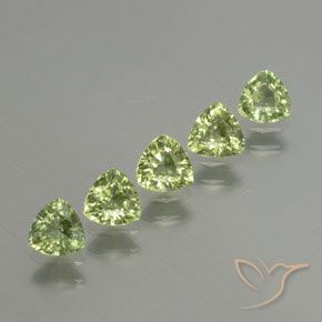 Shop natural 1.82ct ミディアムグリーン サファイア gems, トリリオン, from タンザニア at GemSelect. In stock, global shipping!