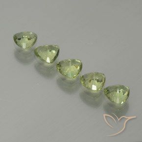 Shop natural 1.82ct ミディアムグリーン サファイア gems, トリリオン, from タンザニア at GemSelect. In stock, global shipping!