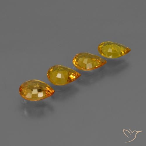 Shop natural 2.26ct ゴールドオレンジ サファイア gems, 洋梨の形, from タイ at GemSelect. In stock, global shipping!
