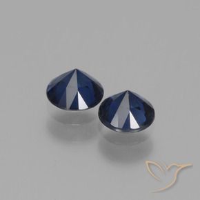 Shop natural 1.01ct ダークブルー サファイア gems, ラウンド, from マダガスカル at GemSelect. In stock, global shipping!