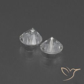 Shop natural 0.77ct クリアホワイト サファイア gems, ラウンド, from マダガスカル at GemSelect. In stock, global shipping!