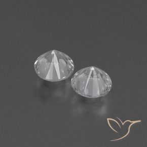 Shop natural 0.78ct クリアホワイト サファイア gems, ラウンド, from マダガスカル at GemSelect. In stock, global shipping!