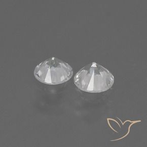 Shop natural 0.77ct ホワイト サファイア gems, ラウンド, from マダガスカル at GemSelect. In stock, global shipping!