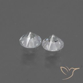 Shop natural 0.77ct ホワイト サファイア gems, ラウンド, from マダガスカル at GemSelect. In stock, global shipping!