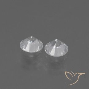 Shop natural 0.77ct ホワイト サファイア gems, ラウンド, from マダガスカル at GemSelect. In stock, global shipping!