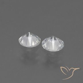 Shop natural 0.74ct ホワイト サファイア gems, ラウンド, from マダガスカル at GemSelect. In stock, global shipping!