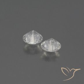 Shop natural 0.65ct クリアホワイト サファイア gems, ラウンド, from マダガスカル at GemSelect. In stock, global shipping!