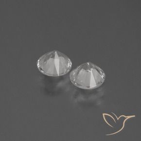 Shop natural 0.74ct ホワイト サファイア gems, ラウンド, from マダガスカル at GemSelect. In stock, global shipping!
