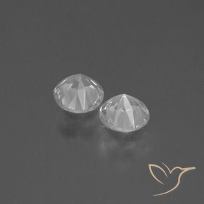 Shop natural 0.83ct ホワイト サファイア gems, ラウンド, from マダガスカル at GemSelect. In stock, global shipping!