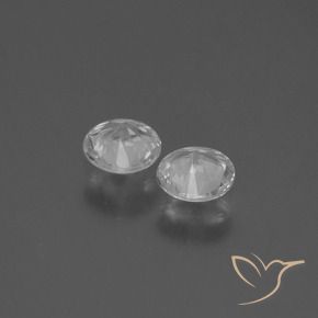 Shop natural 0.69ct クリアホワイト サファイア gems, ラウンド, from マダガスカル at GemSelect. In stock, global shipping!