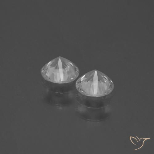 Shop natural 0.79ct クリアホワイト サファイア gems, ラウンド, from マダガスカル at GemSelect. In stock, global shipping!