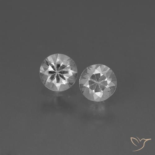 Shop natural 0.82ct クリアホワイト サファイア gems, ラウンド, from マダガスカル at GemSelect. In stock, global shipping!