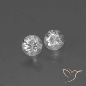 Shop natural 0.82ct クリアホワイト サファイア gems, ラウンド, from マダガスカル at GemSelect. In stock, global shipping!
