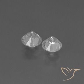 Shop natural 0.82ct クリアホワイト サファイア gems, ラウンド, from マダガスカル at GemSelect. In stock, global shipping!