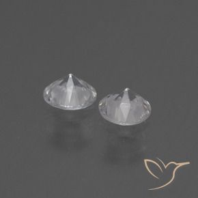 Shop natural 0.75ct クリアホワイト サファイア gems, ラウンド, from マダガスカル at GemSelect. In stock, global shipping!